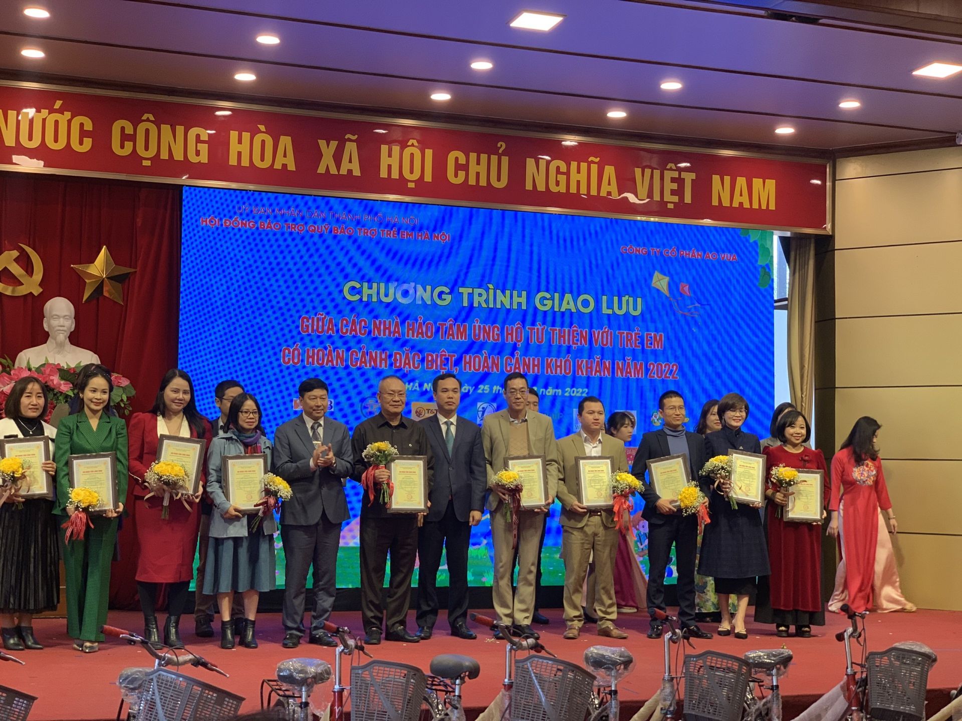 GHI NHẬN TẤM LÒNG VÀNG